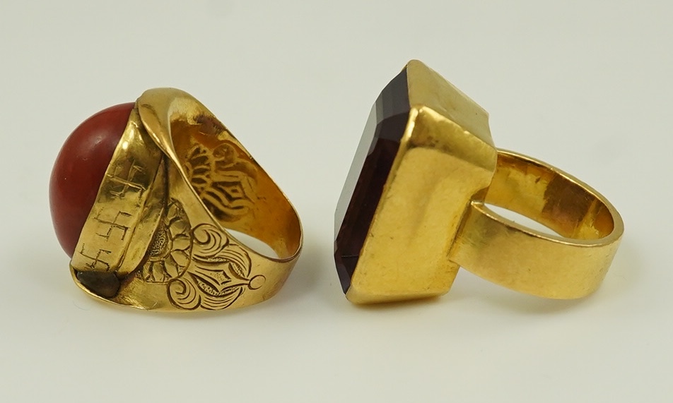 Two antique continental gold rings